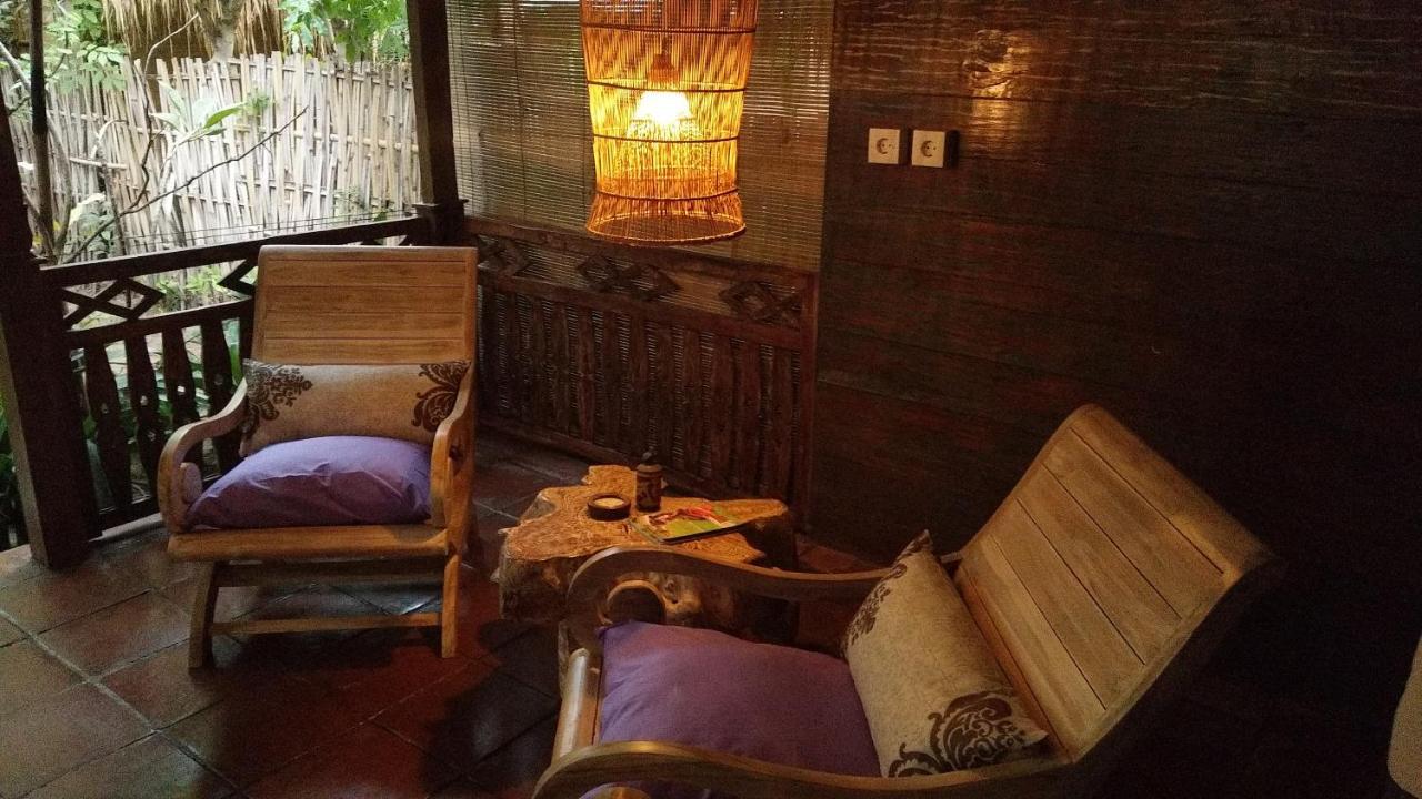 Villas Light House - Eco-Traditional Joglo Gili Trawangan Exterior photo